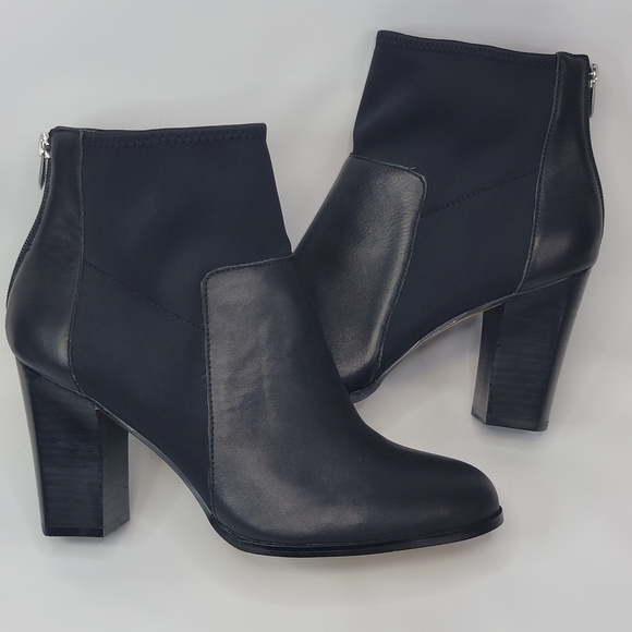 Adrienne Vittadini Leather Ratti Stretch Booties, Black, Like New, Size 11 - Picture 2 of 9